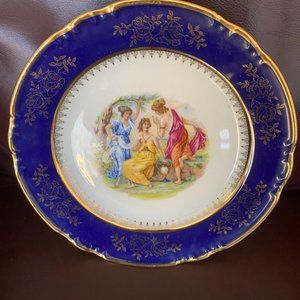 HANDCRAFT    PORCELAIN   COBALT BLUE    PLATE  "THE  THREE  GRACES"